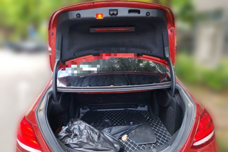Used Mercedes-Benz E-Class 2016 E 200 L Sport Edition Trunk