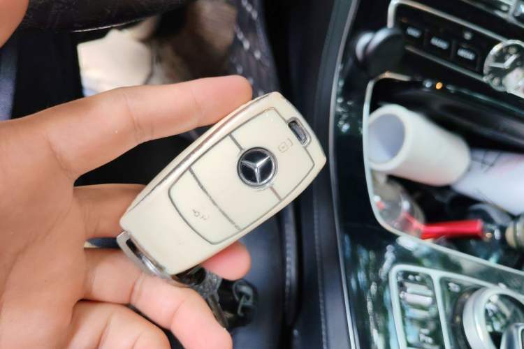 Used Mercedes-Benz E-Class 2016 E 200 L Sport Edition Vehicle Key