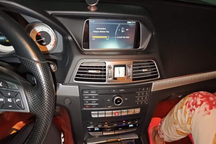 Used Mercedes-Benz E-Class 2016 E 200 Coupe Dynamic Edition Audio And AC Panel
