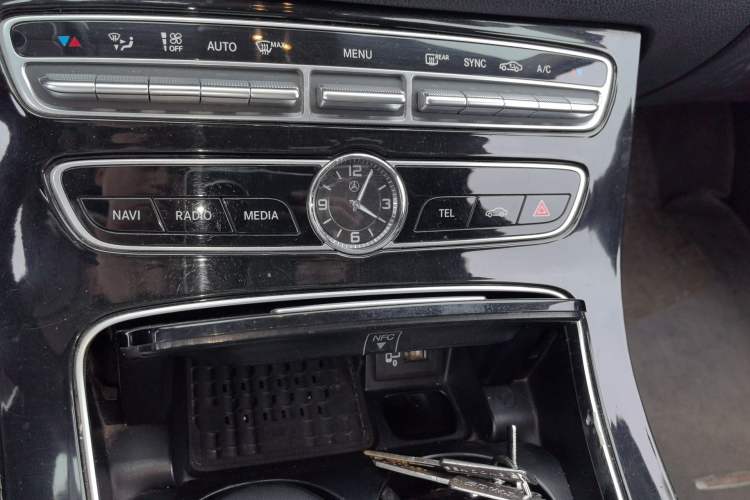Used Mercedes-Benz E-Class 2016 E 200 L Sport Edition Audio And AC Panel