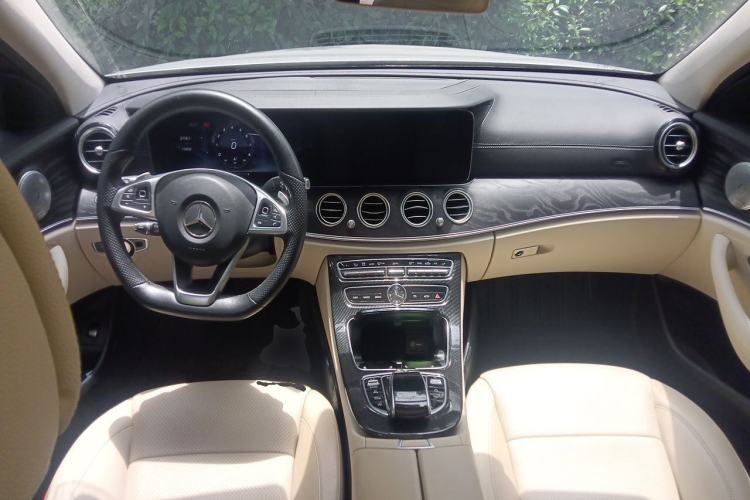 Used Mercedes-Benz E-Class 2016 E 300 L Sport Luxury Model Center Console