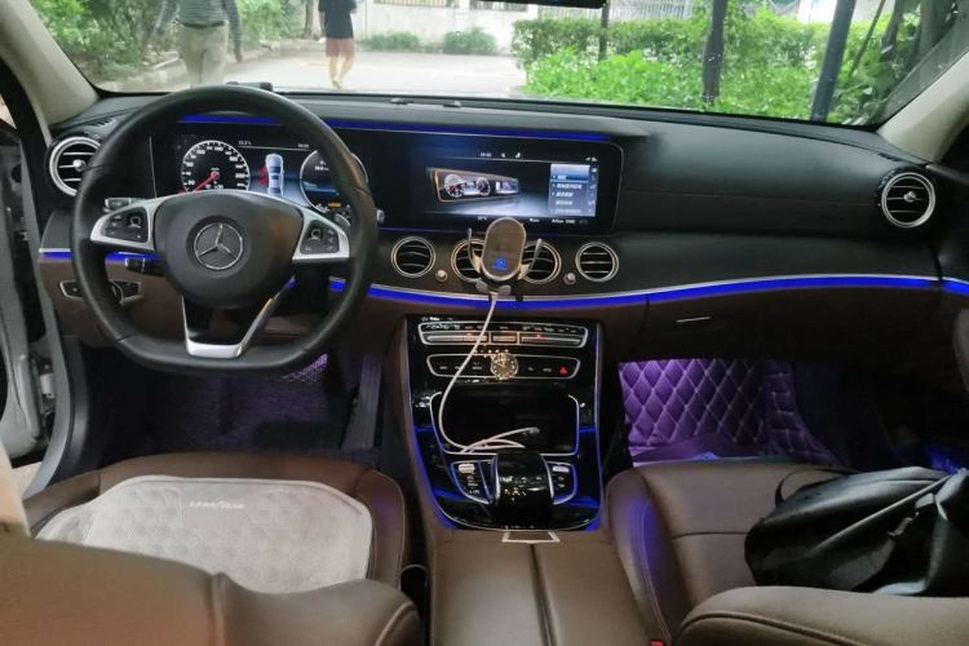 Used Mercedes-Benz E-Class 2016 E 300 L Sport Luxury Model Center Console