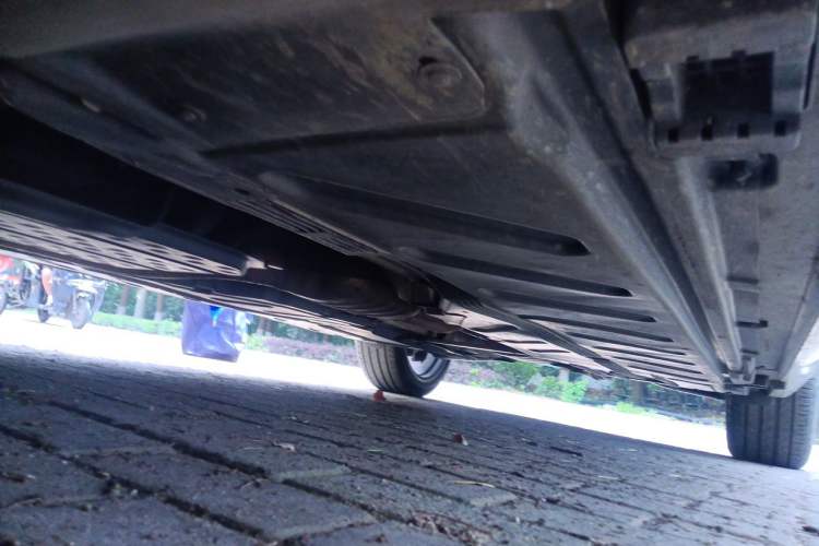 Used Mercedes-Benz E-Class 2016 E 300 L Sport Luxury Model Chassis Front Left
