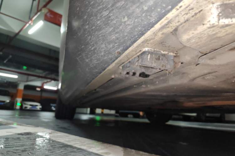 Used Mercedes-Benz E-Class 2016 E 300 L Luxury Model Chassis Front Right