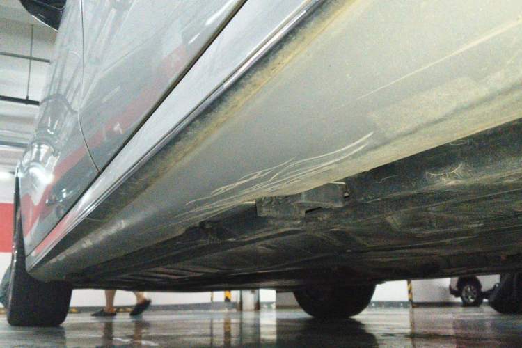 Used Mercedes-Benz E-Class 2016 E 300 L Sporty and Stylish Model Chassis Rear Left
