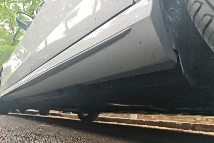 Used Mercedes-Benz E-Class 2016 E 300 L Sporty and Stylish Model Chassis Rear Left