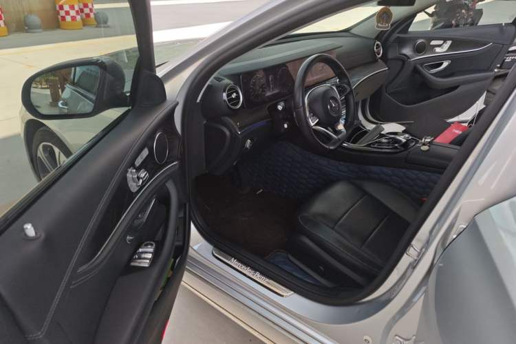 Used Mercedes-Benz E-Class 2016 E 300 L Sporty and Stylish Model Driver Seat