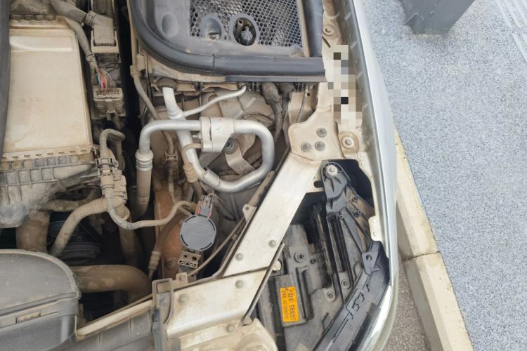 Used Mercedes-Benz E-Class 2016 E 200 L Sport Edition Engine Bay Left