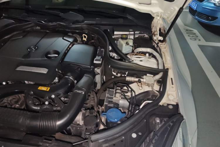 Used Mercedes-Benz E-Class 2016 E 200 Coupe Dynamic Edition Engine Bay Left