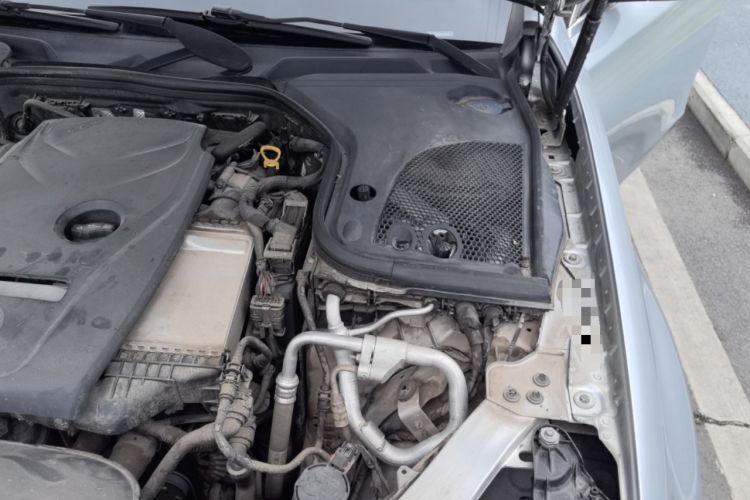 Used Mercedes-Benz E-Class 2016 E 200 L Sport Edition Engine Bay Left