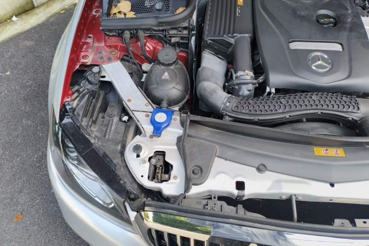 Used Mercedes-Benz E-Class 2016 E 200 L Engine Bay Right