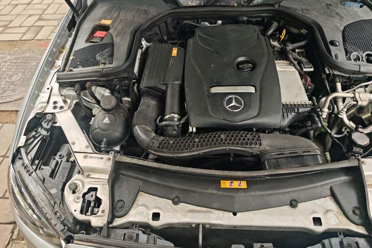 Used Mercedes-Benz E-Class 2016 E 300 L Sporty and Stylish Model Engine Bay Right