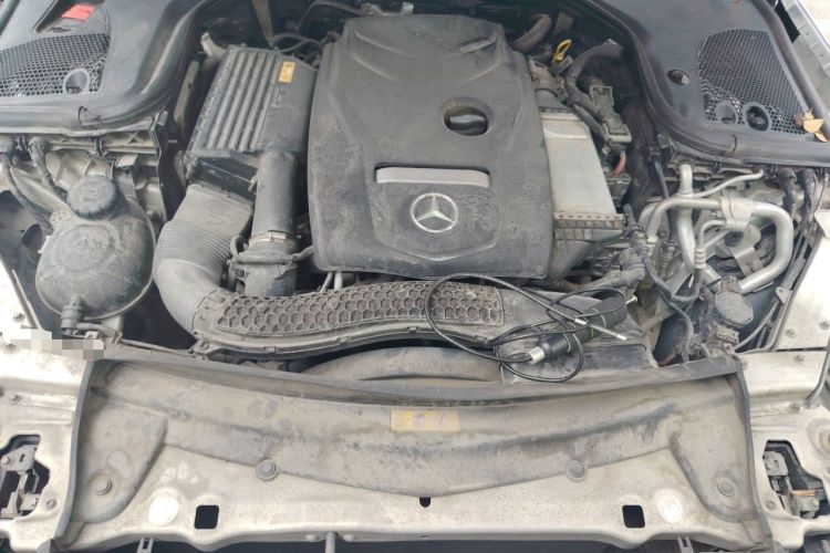 Used Mercedes-Benz E-Class 2016 E 200 L Engine Bay