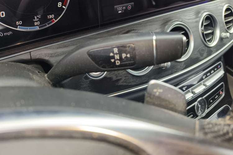 Used Mercedes-Benz E-Class 2016 E 200 L Sport Edition Gear Lever