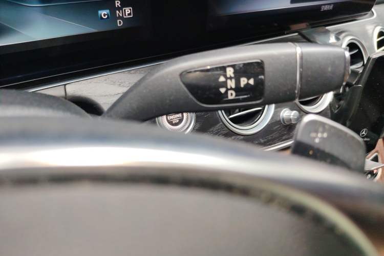 Used Mercedes-Benz E-Class 2016 E 200 L Gear Lever