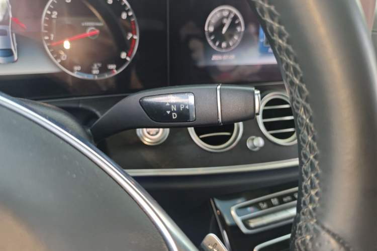 Used Mercedes-Benz E-Class 2016 E 300 L Sporty and Stylish Model Gear Lever