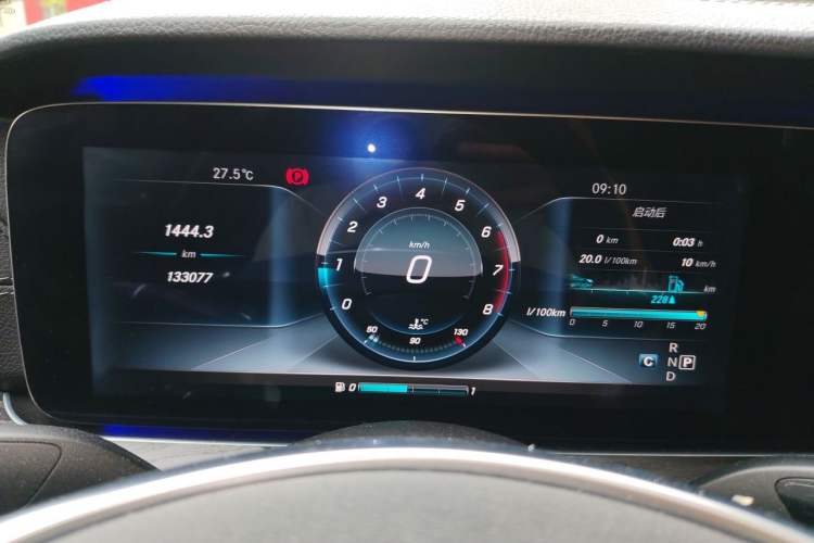 Used Mercedes-Benz E-Class 2016 E 300 L Sporty and Stylish Model Instrument Cluster