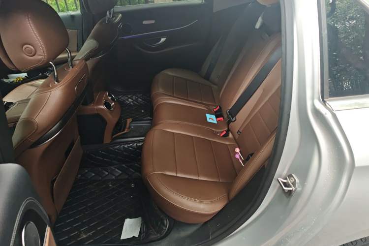 Used Mercedes-Benz E-Class 2016 E 300 L Sporty and Stylish Model Left Rear Seat
