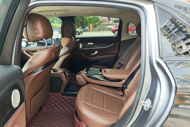 Used Mercedes-Benz E-Class 2016 E 300 L Sporty and Stylish Model Left Rear Seat