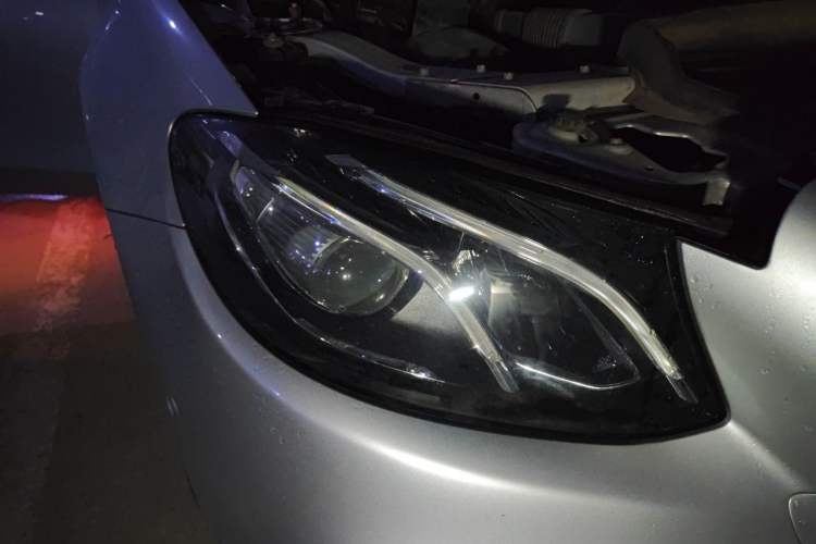 Used Mercedes-Benz E-Class 2016 E 300 L Sport Luxury Model Right Front Headlight