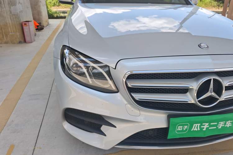 Used Mercedes-Benz E-Class 2016 E 300 L Sporty and Stylish Model Right Front Headlight