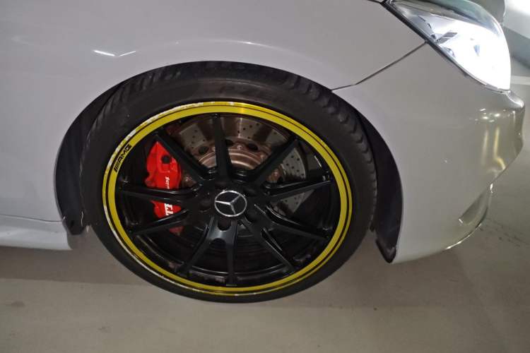 Used Mercedes-Benz E-Class 2016 E 200 Coupe Dynamic Edition Right Front Wheel Hub