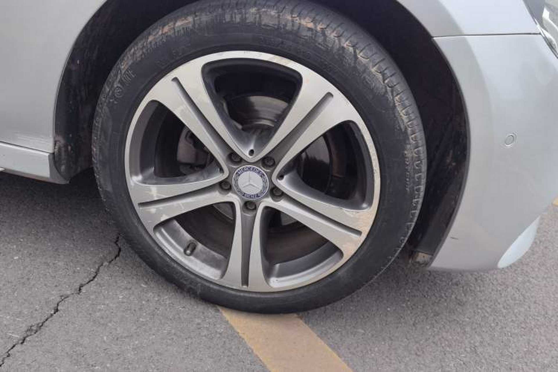 Used Mercedes-Benz E-Class 2016 E 200 L Sport Edition Right Front Wheel Hub