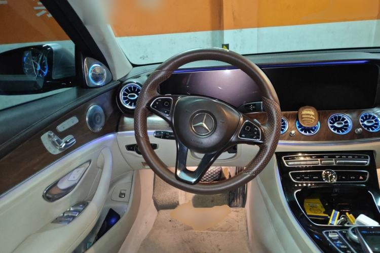 Used Mercedes-Benz E-Class 2016 E 300 L Luxury Model Steering Wheel