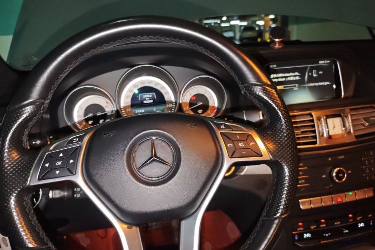 Used Mercedes-Benz E-Class 2016 E 200 Coupe Dynamic Edition Steering Wheel