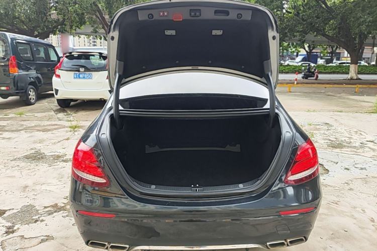 Used Mercedes-Benz E-Class 2016 E 300 L Sporty and Stylish Model Trunk
