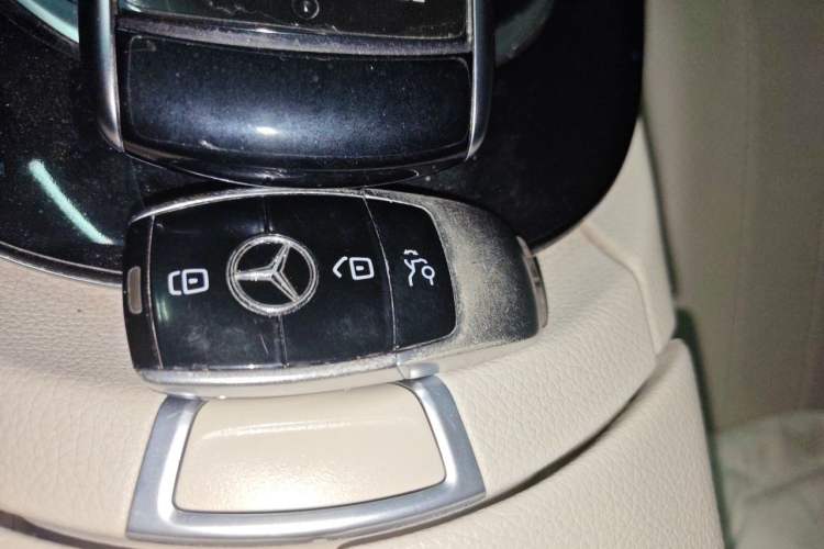 Used Mercedes-Benz E-Class 2016 E 300 L Luxury Model Vehicle Key