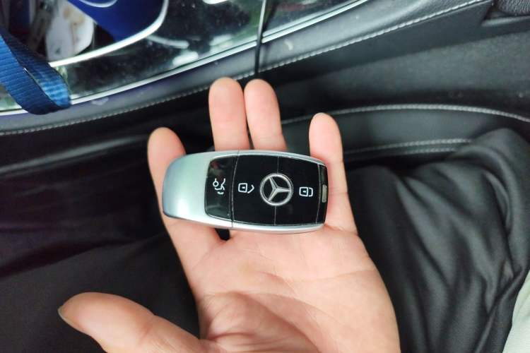Used Mercedes-Benz E-Class 2016 E 200 L Sport Edition Vehicle Key
