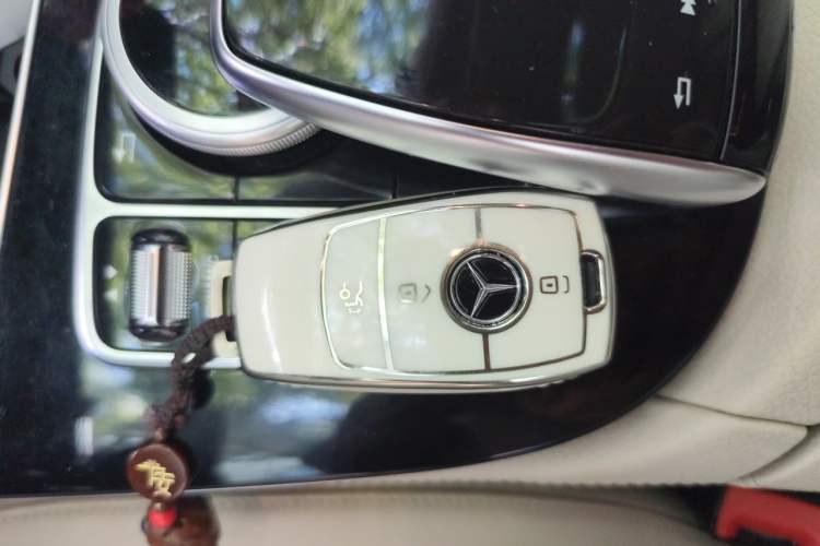 Used Mercedes-Benz E-Class 2016 E 300 L Sporty and Stylish Model Vehicle Key