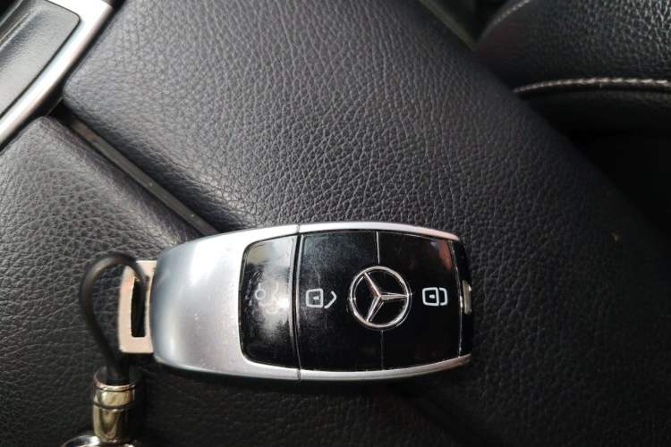 Used Mercedes-Benz E-Class 2016 E 300 L Sporty and Stylish Model Vehicle Key