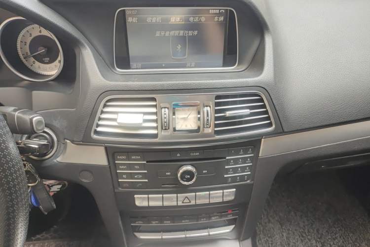 Used Mercedes-Benz E-Class 2016 E 200 Coupe Dynamic Edition Audio And AC Panel