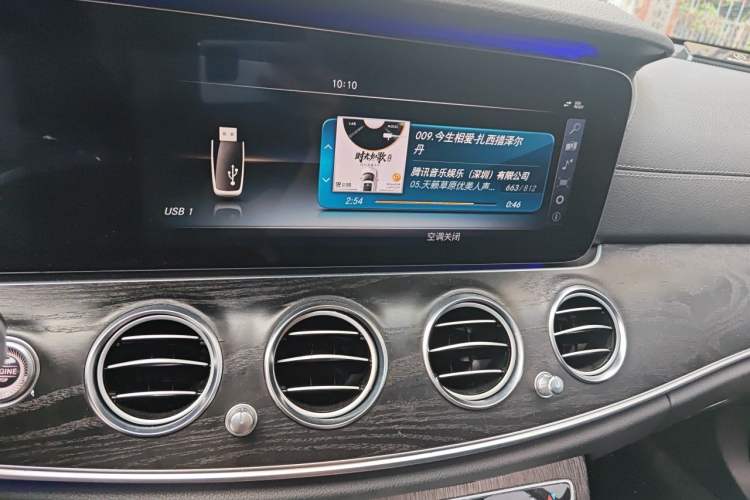 Used Mercedes-Benz E-Class 2016 E 300 L Sporty and Stylish Model Audio And AC Panel