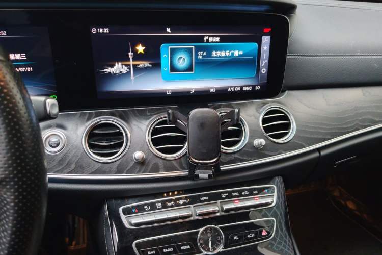 Used Mercedes-Benz E-Class 2016 E 300 L Sporty and Stylish Model Audio And AC Panel