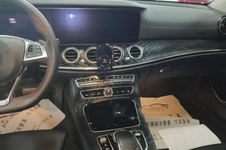 Used Mercedes-Benz E-Class 2016 E 200 L Sport Edition Audio And AC Panel