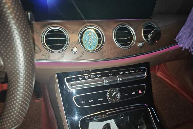Used Mercedes-Benz E-Class 2016 E 300 L Luxury Model Audio And AC Panel