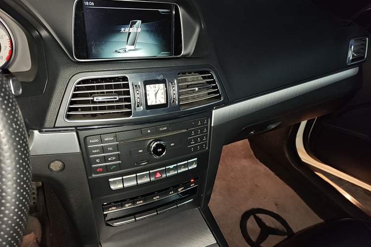 Used Mercedes-Benz E-Class 2016 E 200 Coupe Dynamic Edition Audio And AC Panel