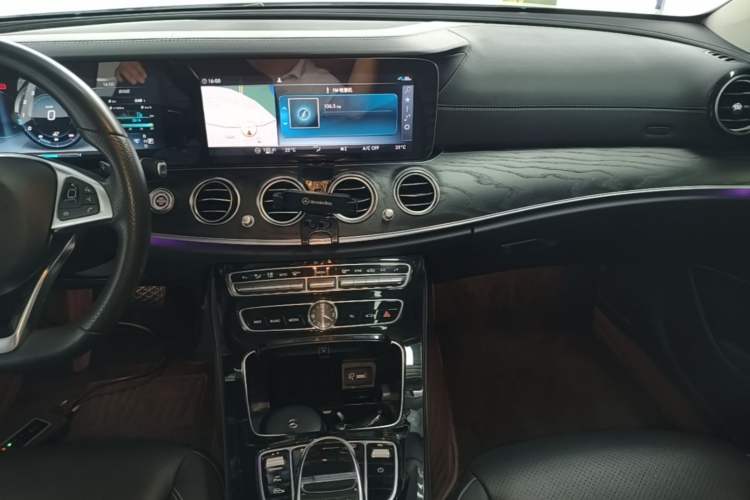 Used Mercedes-Benz E-Class 2016 E 300 L Sporty and Stylish Model Audio And AC Panel