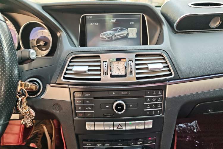 Used Mercedes-Benz E-Class 2016 E 200 Coupe Dynamic Edition Audio And AC Panel