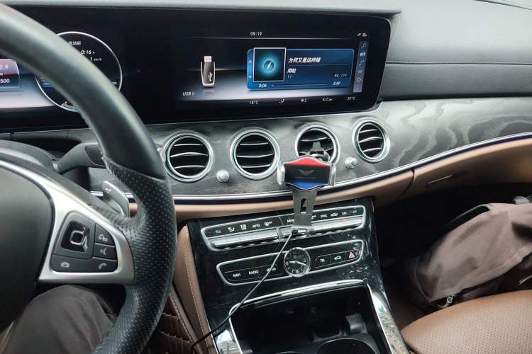 Used Mercedes-Benz E-Class 2016 E 200 L Sport Edition Audio And AC Panel