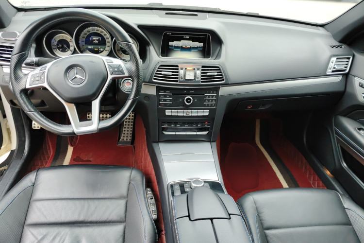 Used Mercedes-Benz E-Class 2016 E 200 Coupe Dynamic Edition Center Console