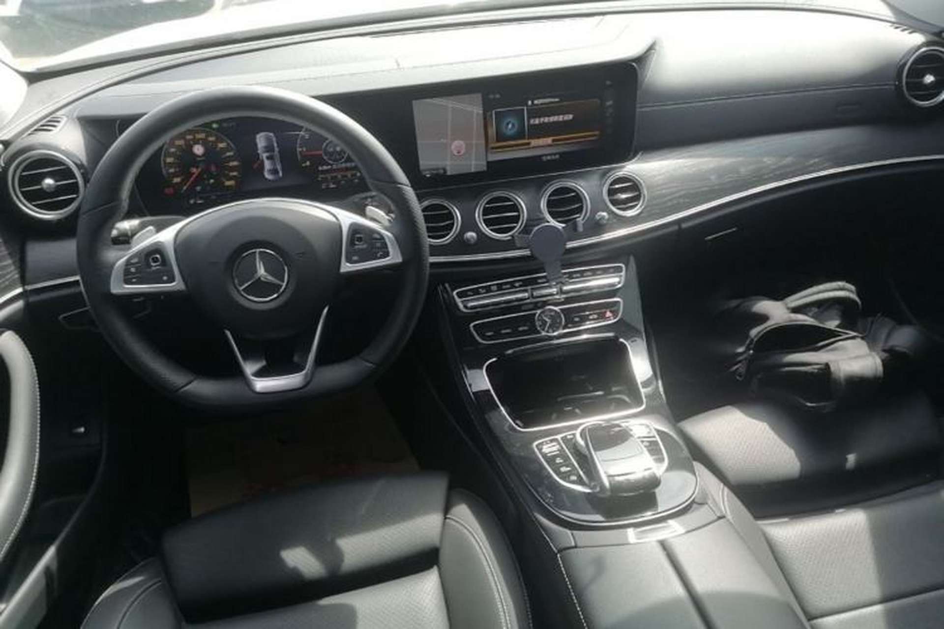 Used Mercedes-Benz E-Class 2016 E 200 L Sport Edition Center Console