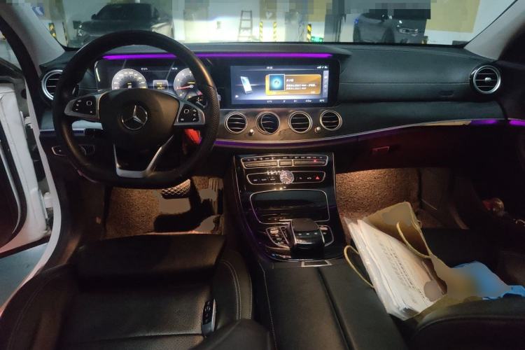 Used Mercedes-Benz E-Class 2016 E 200 L Sport Edition Center Console