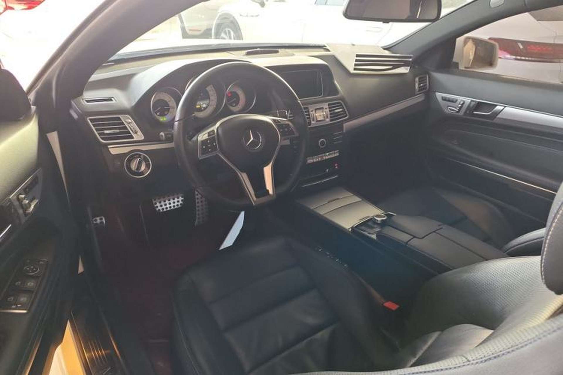 Used Mercedes-Benz E-Class 2016 E 200 Coupe Dynamic Edition Center Console