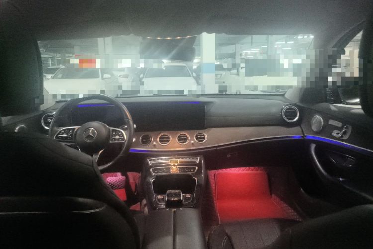 Used Mercedes-Benz E-Class 2016 E 300 L Stylish Model Center Console