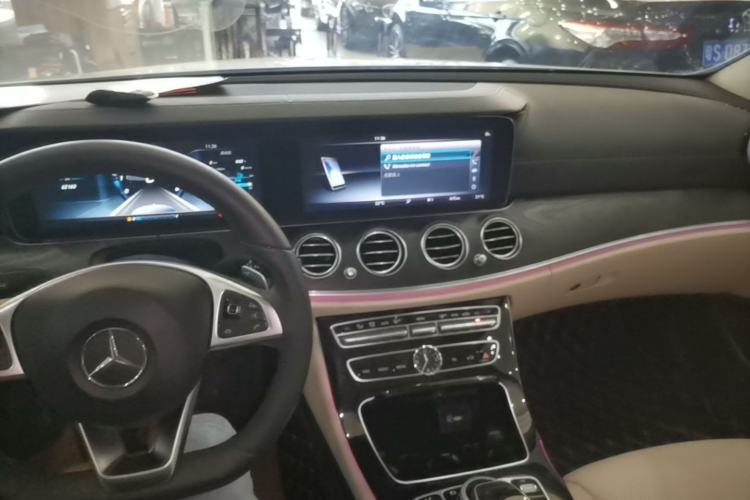 Used Mercedes-Benz E-Class 2016 E 300 L Sport Luxury Model Center Console