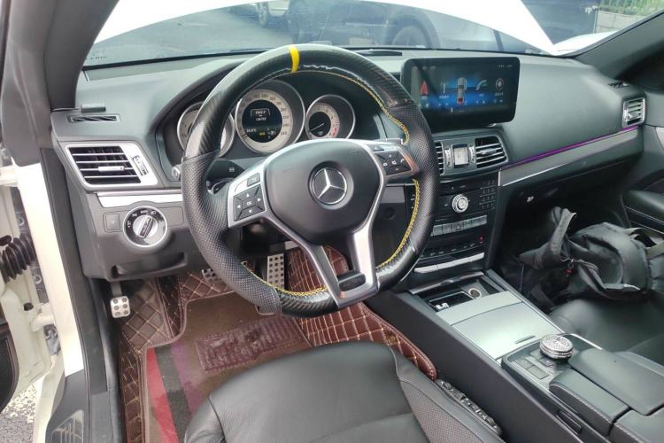Used Mercedes-Benz E-Class 2016 E 200 Coupe Dynamic Edition Center Console